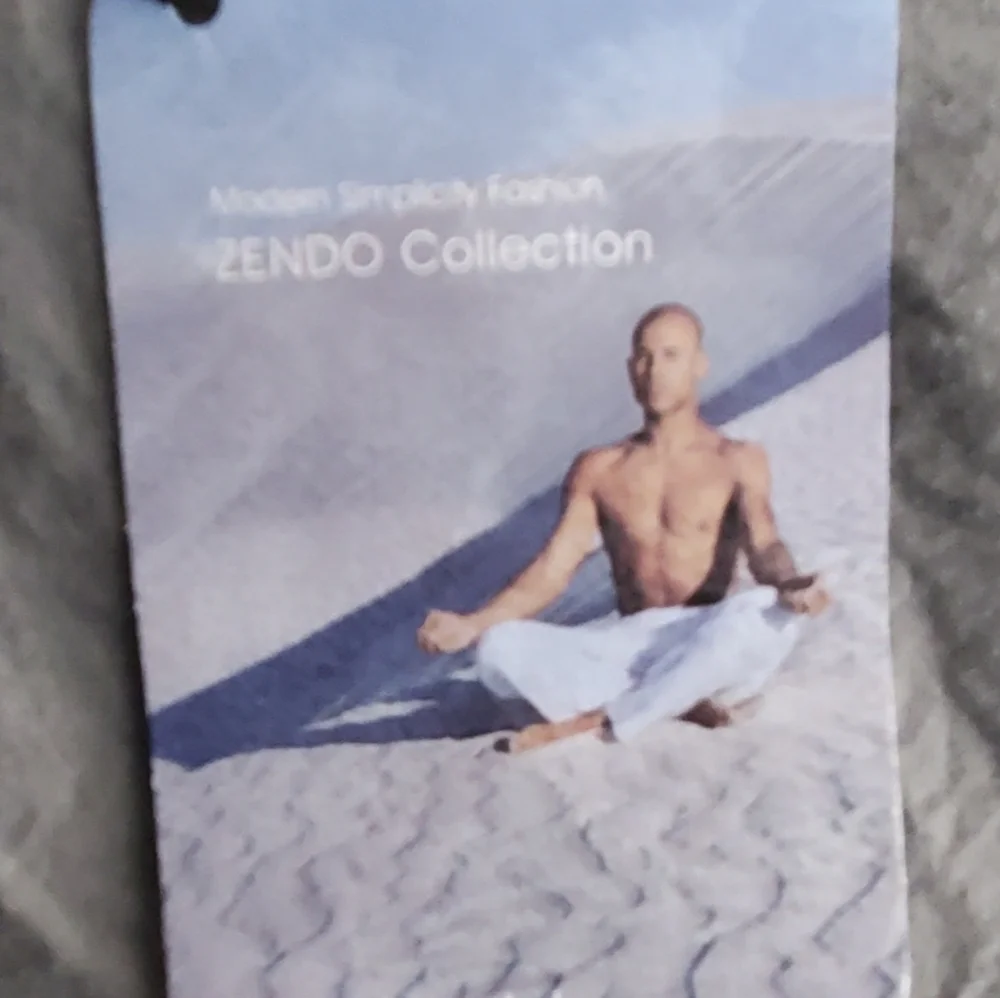 $199‎ NWT KoBold Zendo 20